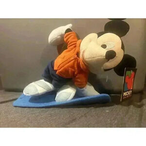 Shanghai, Disney yoga Mickey plush